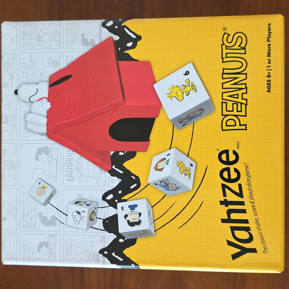 Peanuts Yahtzee Game NWT